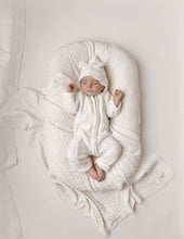 Load image into Gallery viewer, Luna + Luca Organic Cotton Cable Knit Gender-Neutral Baby Receiving Blanket - White
