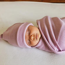 Load image into Gallery viewer, Baby in Merino Swaddle Blanket with Knotted Beanie Hat - GOTS Certified Set

