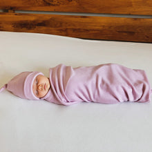 Load image into Gallery viewer, Baby in Merino Swaddle Blanket with Knotted Beanie Hat - GOTS Certified Set
