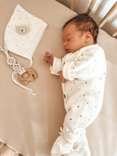 Load image into Gallery viewer, Luca + Luna Bring Me Home Organic Knit Coming Home Outfit | Cloud Bundle White
