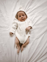 Load image into Gallery viewer, Luna + Luca Chunky Rib Organic Cotton Knit Long Sleeve Gender Neutral Romper - White
