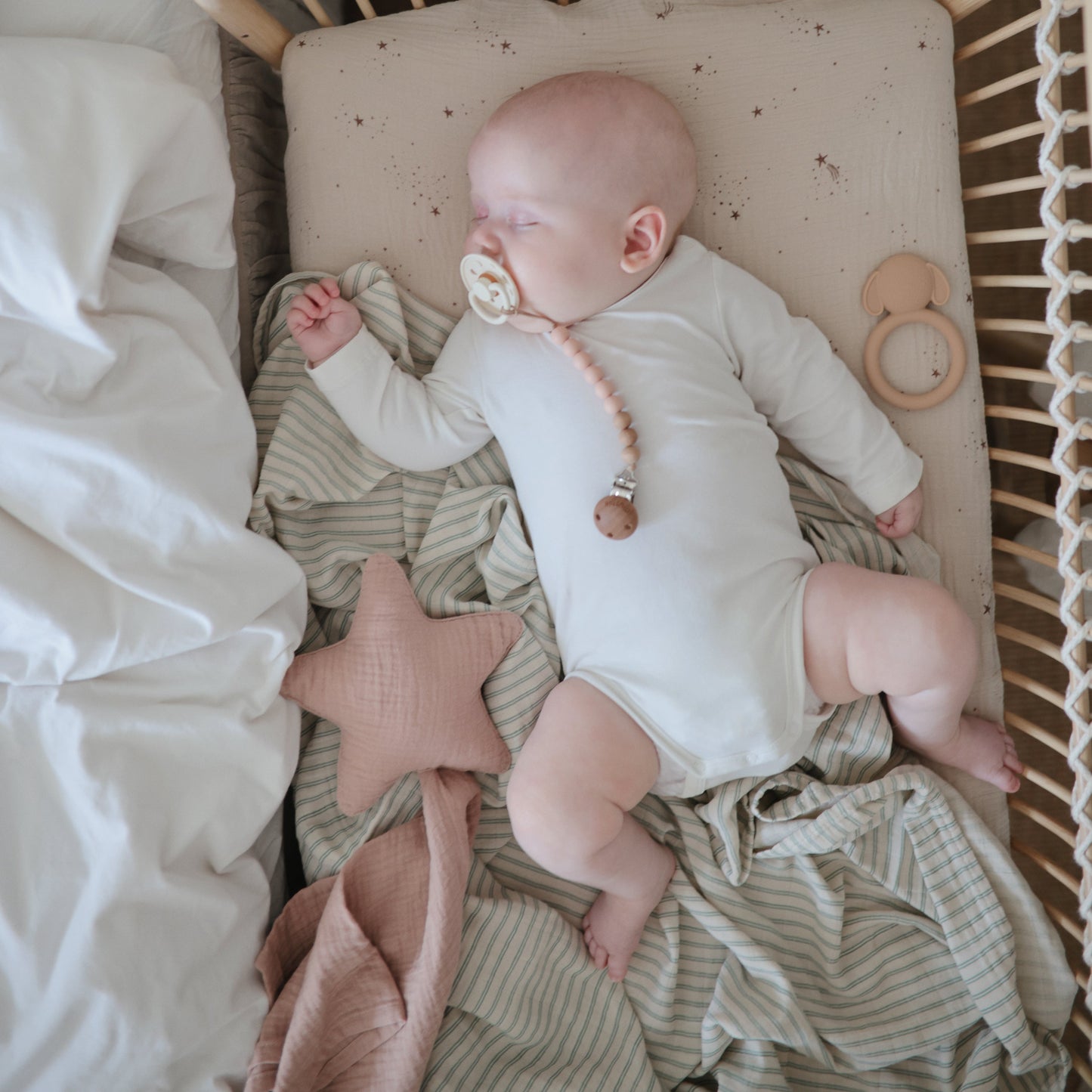 Mushie Organic Cotton Star Baby Lovey Security Blanket