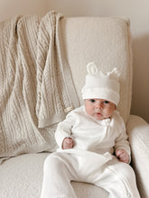 Load image into Gallery viewer, Luna + Luca Bear Waffle Set - White
