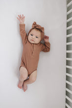 Load image into Gallery viewer, Mebie Baby Dusty Rose Organic Snap Long Sleeve Ribbed Bodysuit Onesie
