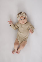 Load image into Gallery viewer, Mebie Baby Oatmeal Organic Snap Long Sleeve Ribbed Bodysuit Onesie
