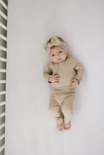 Load image into Gallery viewer, Mebie Baby Oatmeal Organic Snap Long Sleeve Ribbed Bodysuit Onesie
