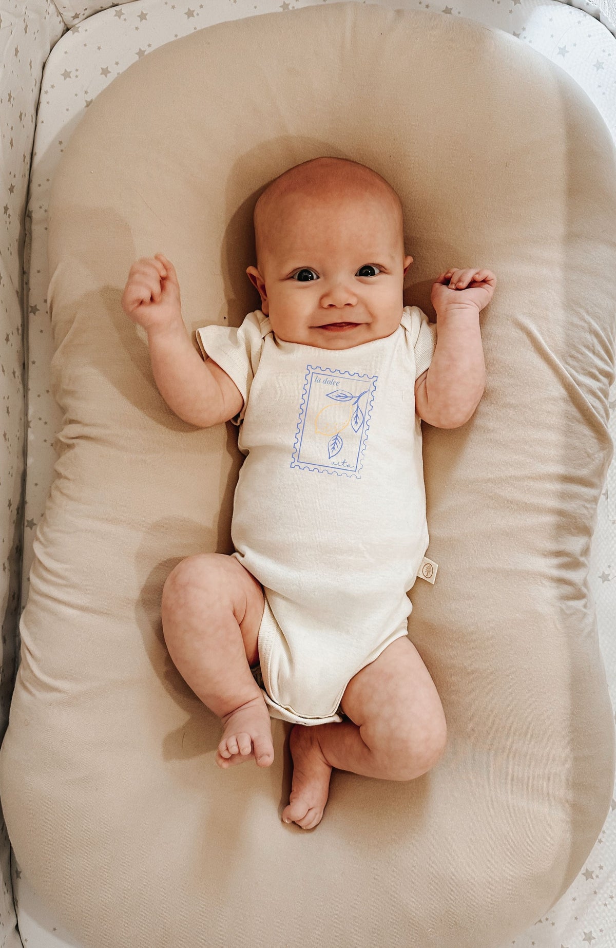 La Dolce Vita Stamp Organic Cotton Baby Bodysuit – Short Sleeve, 0–24M