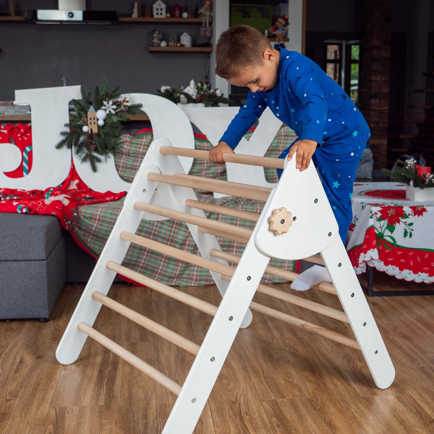 Wood and Hearts Eco-Friendly Wooden Montessori Foldable Pikler Triangle