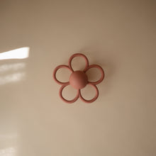 Load image into Gallery viewer, Daisy Rattle Teether
