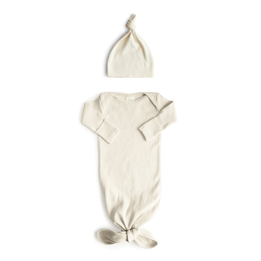 Mushie Organic Cotton Ribbed Knotted Baby Gown + Beanie Set