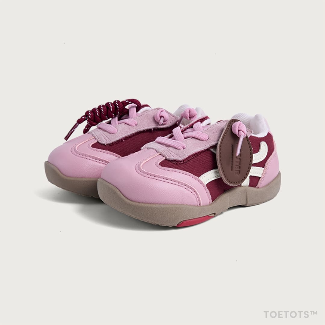 Scout Kid Sneaker – Vegan Leather, Adjustable Heel Fit