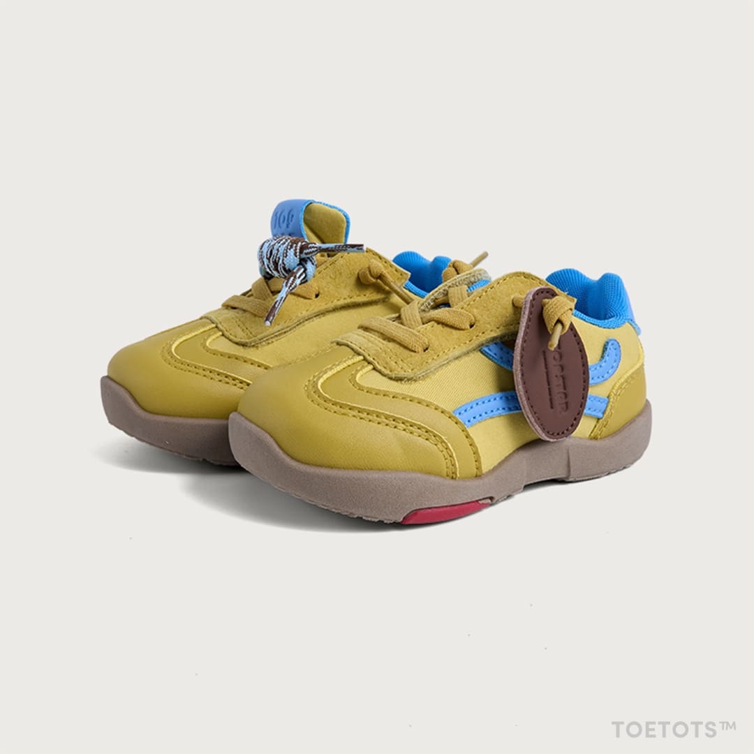 Scout Kid Sneaker – Vegan Leather, Adjustable Heel Fit