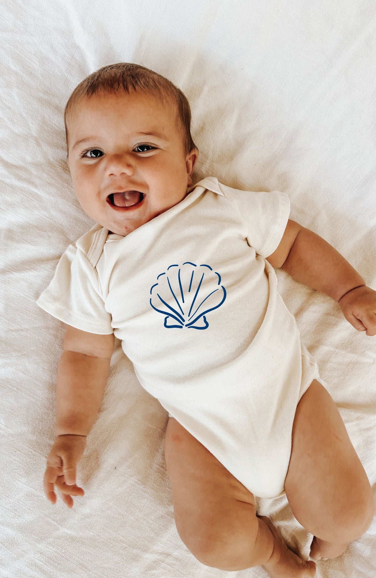 Seashell Organic Cotton Baby Bodysuit – Short Sleeve, 0–18M