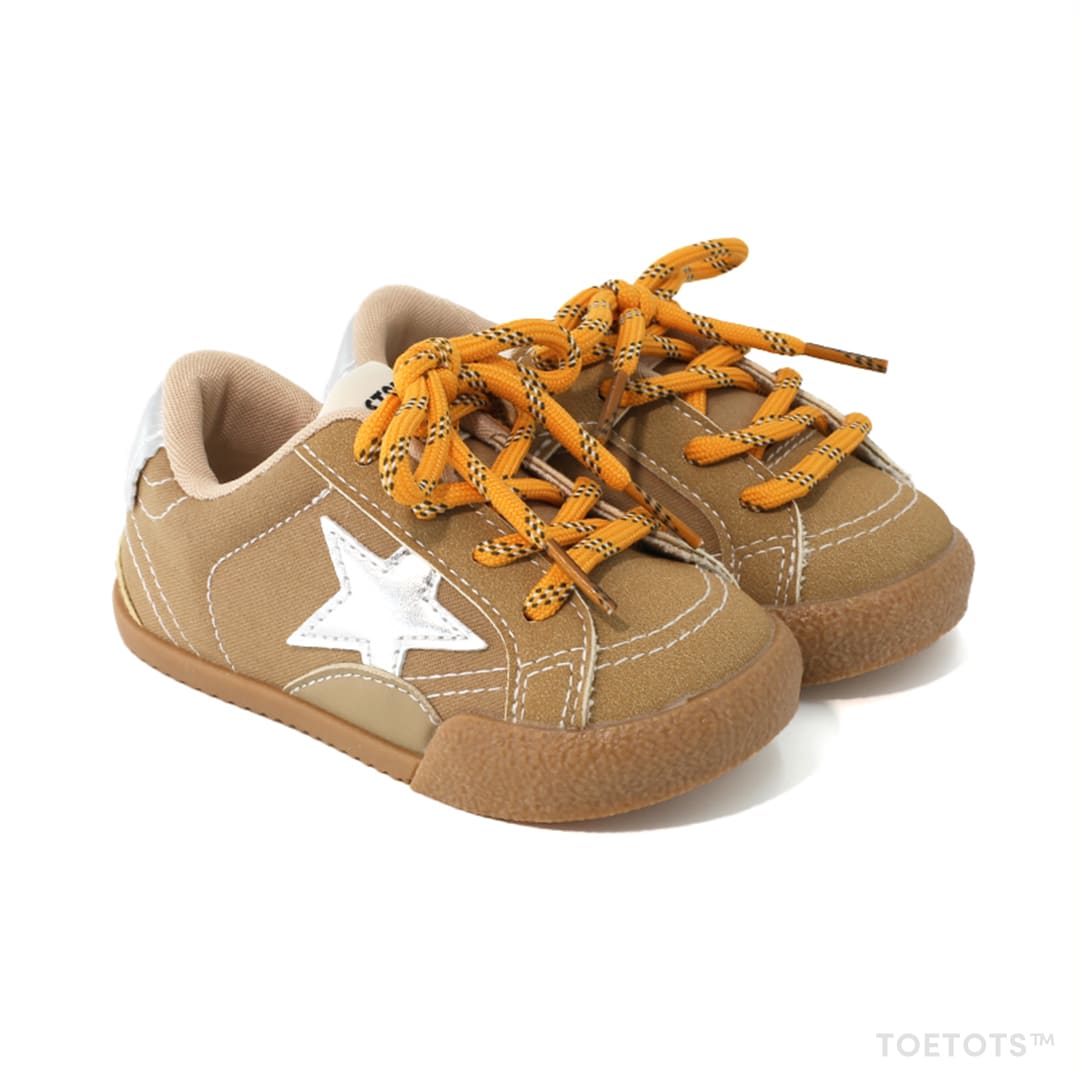 Stella 2.0 Kid Sneaker – Recycled Leather, Velcro, Zero-Drop