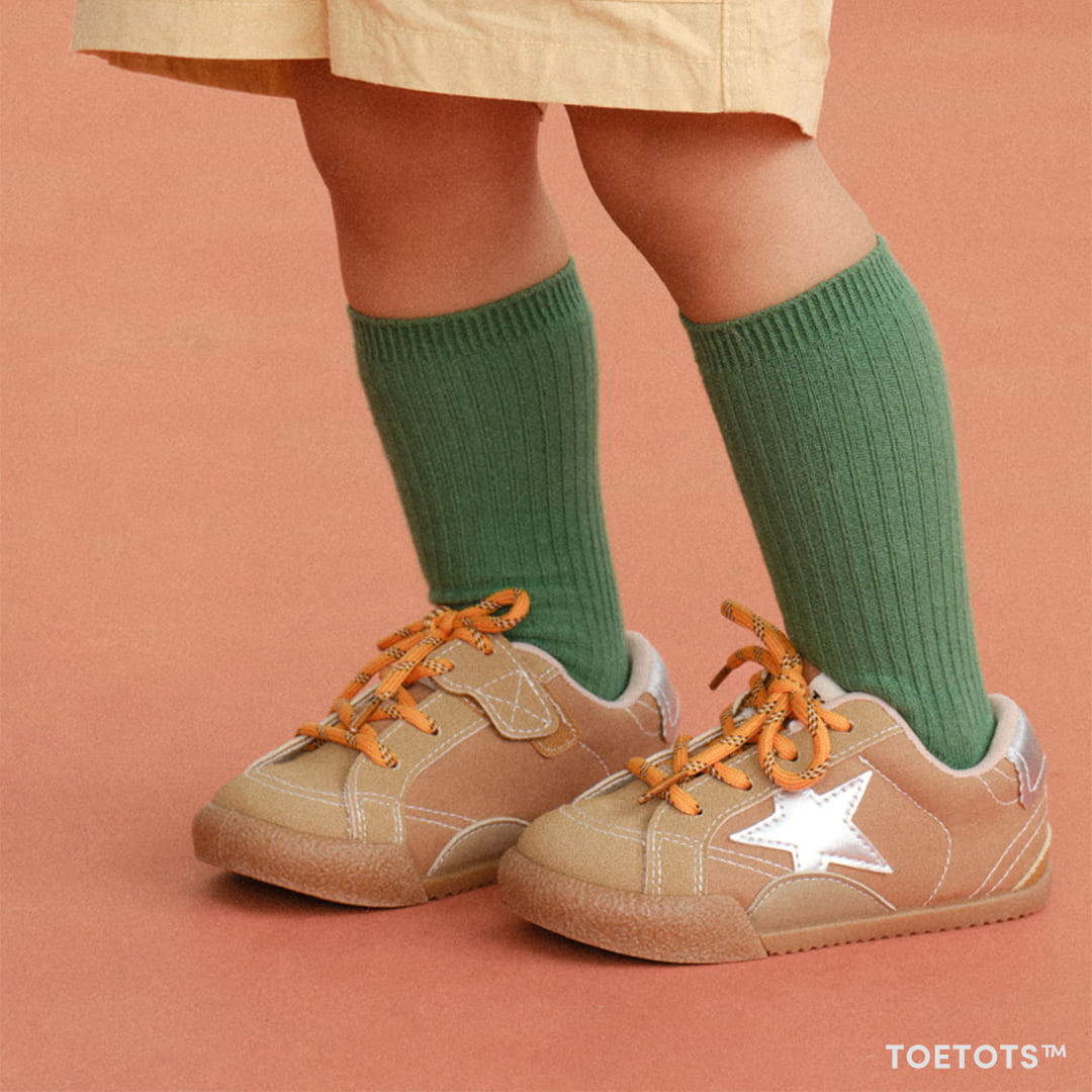 Stella 2.0 Kid Sneaker – Recycled Leather, Velcro, Zero-Drop