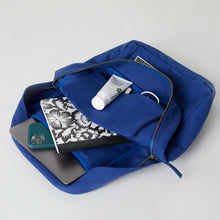 Load image into Gallery viewer, Terra Thread Earth Sustainable GOTS Organic Cotton Backpack
