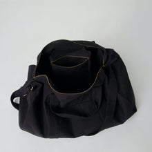 Load image into Gallery viewer, Terra Thread Bumi Eco Sustainable Sports Duffel Bag
