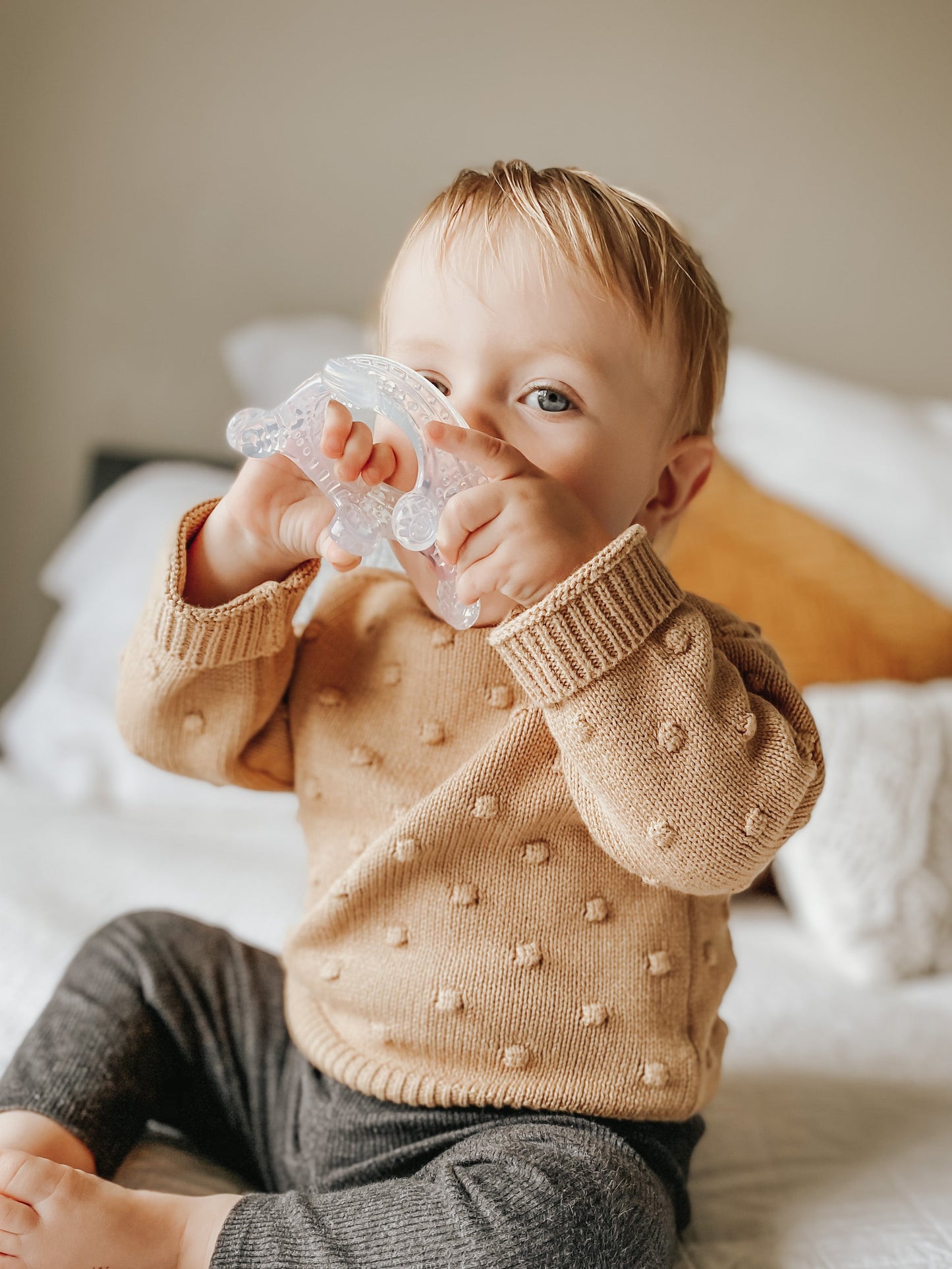 Haakaa Silicone Crown Teether 1 PK - Clear