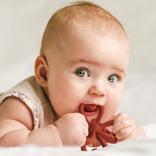 Load image into Gallery viewer, Haakaa Silicone Clover Teether 1 PK
