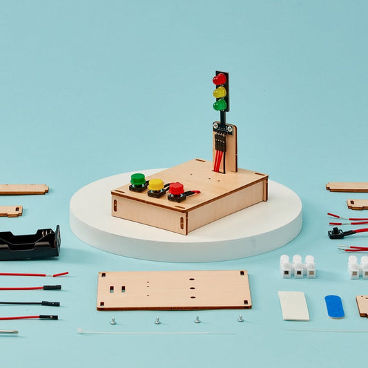 Kitsville Traffic Lights DIY Kit – Wooden STEM Building Kit for Kids 8+