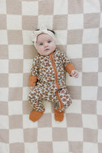 Load image into Gallery viewer, Mebie Baby Cream Magnolia Sustainable Bamboo Zipper Onesie Pajamas
