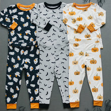 Load image into Gallery viewer, Mebie Baby Bats Bamboo Cozy Halloween Kids&#39; Pajamas Set
