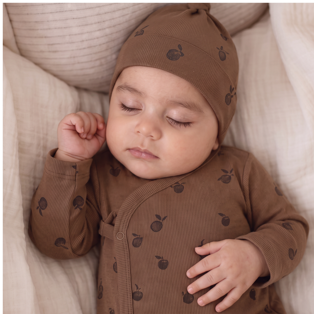 Organic Cotton Kimono Newborn Sleep Gown & Hat Set – Apple