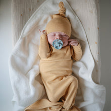 Load image into Gallery viewer, Organic Cotton Baby Hooded Towel

