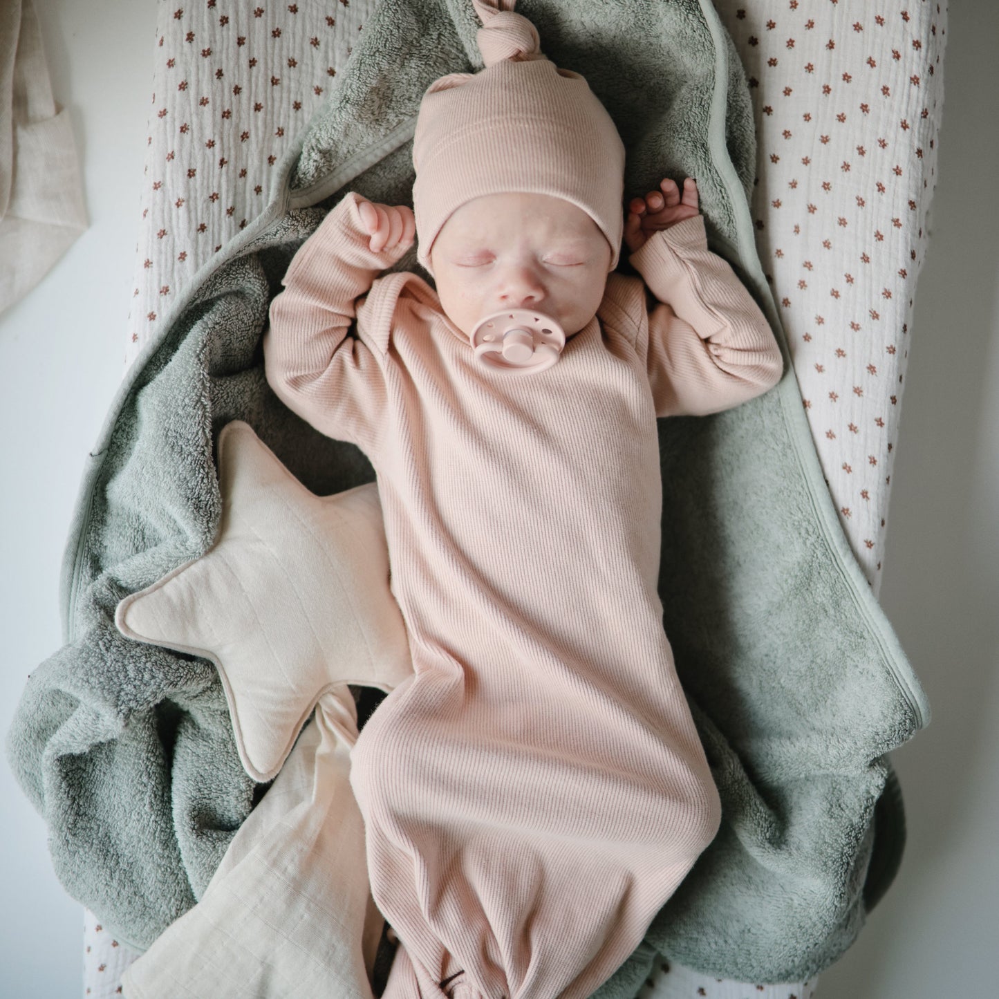 Mushie Organic Cotton Star Baby Lovey Security Blanket