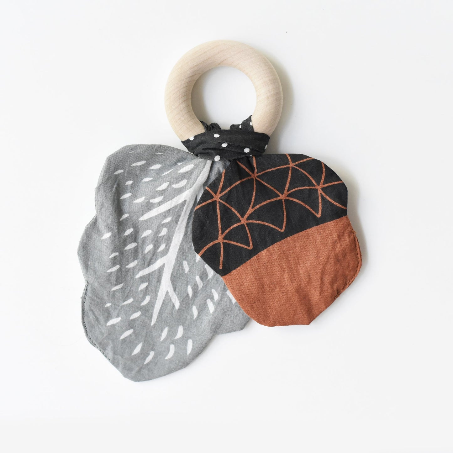 Wee Gallery Organic Cotton Crinkle Baby Teether Ring - Acorn