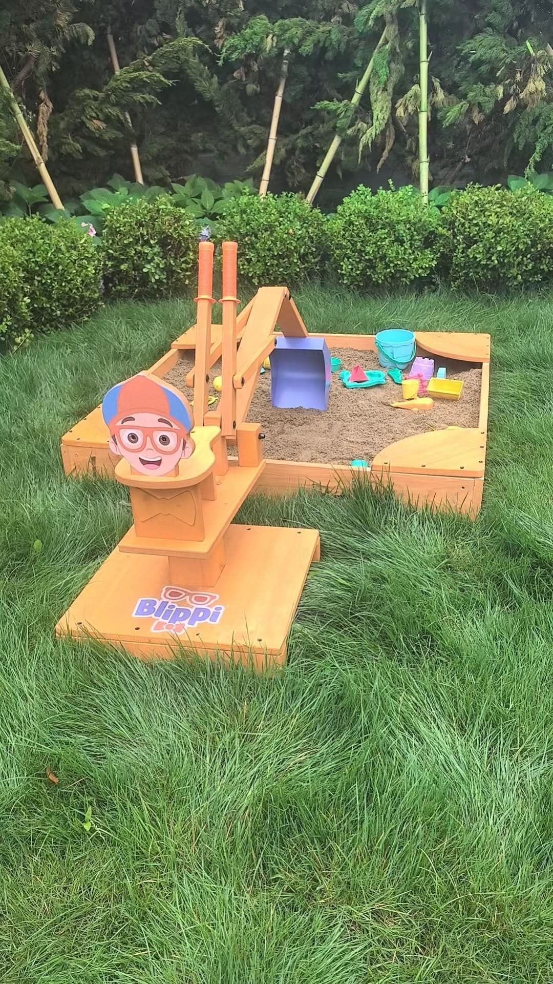 Avenlur Blippi Excavator: Wooden Sustainable Ride-On Sandbox Toy with 360° Swivel for Toddlers