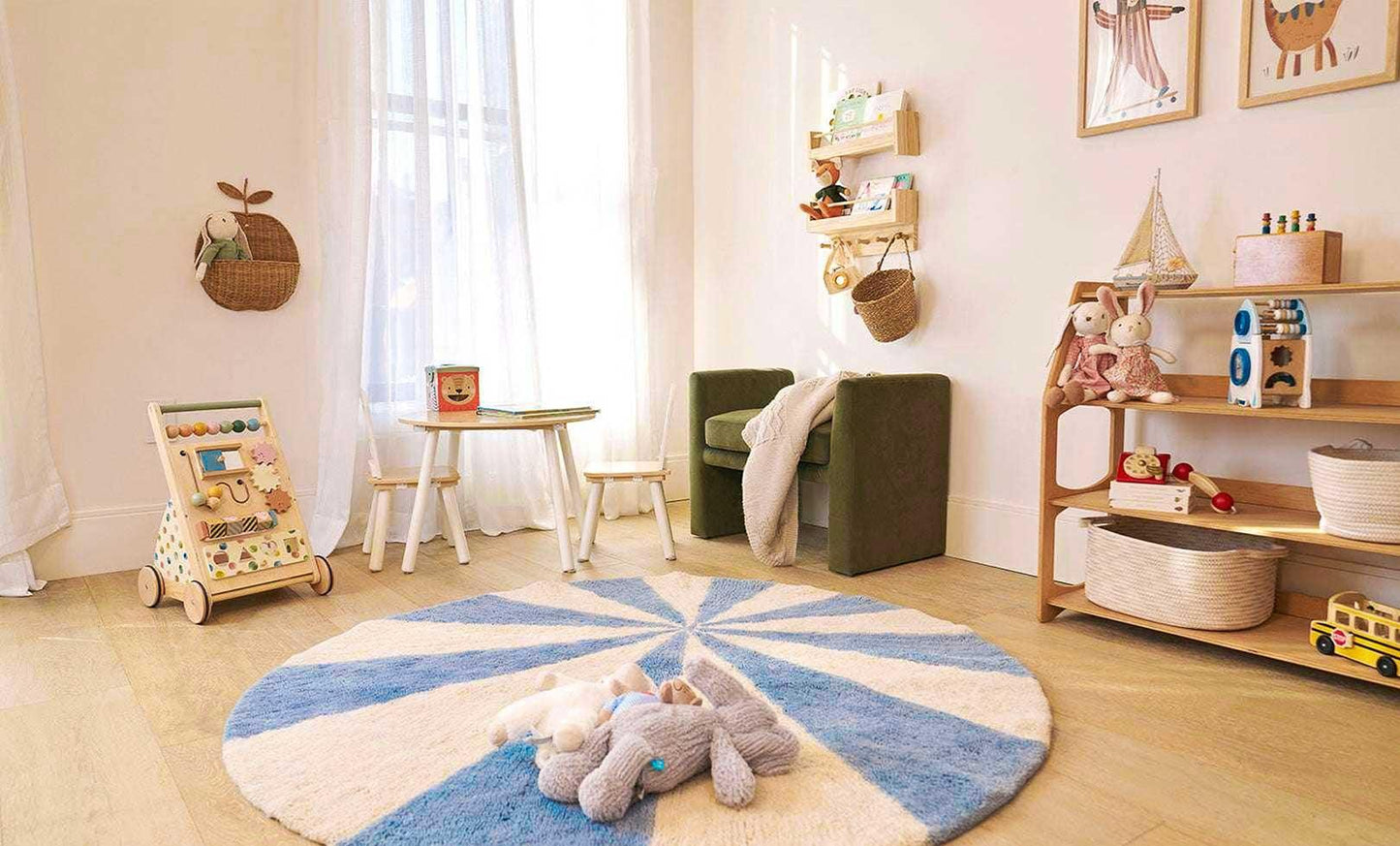 Sage &amp; Wild Beach Ball Wool Rug - RWS Certified New Zealand Wool Round Rug