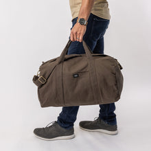 Load image into Gallery viewer, Terra Thread Aarde Eco-Friendly Gym Sports Camp Weekender Duffle Bag
