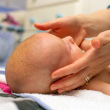 Load image into Gallery viewer, Oh Baby Oh - Heads Up  - Organic blend for Cradle Cap
