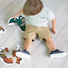 Load image into Gallery viewer, Wee Gallery Beginner Toddler Puzzle - Dinos
