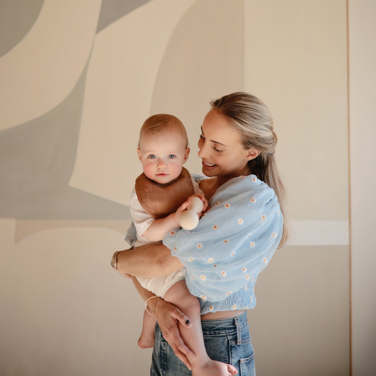 Mushie Organic Cotton Muslin Bib