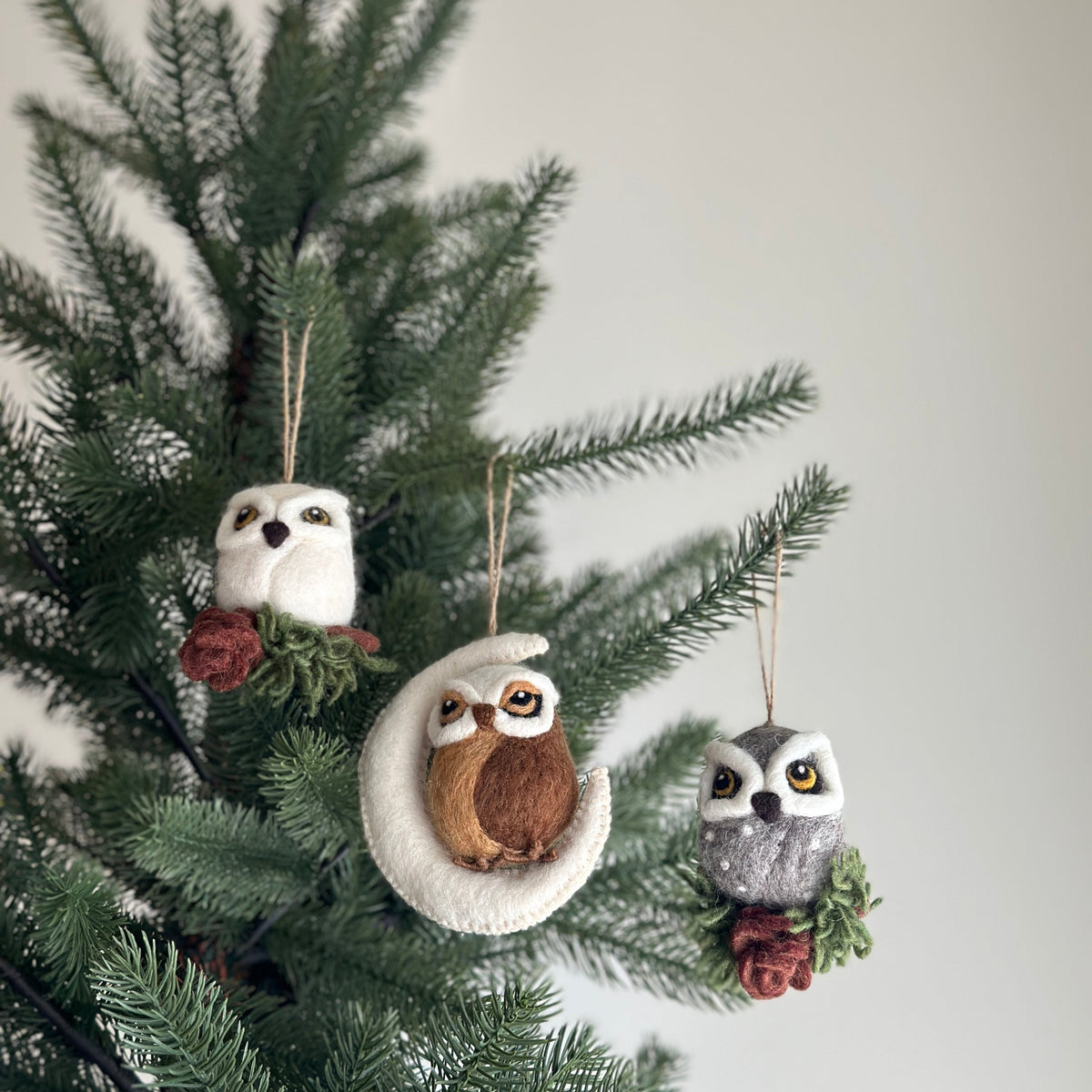 Needle-Felted Owl Ornament – Handmade Wool Felt Holiday Decor