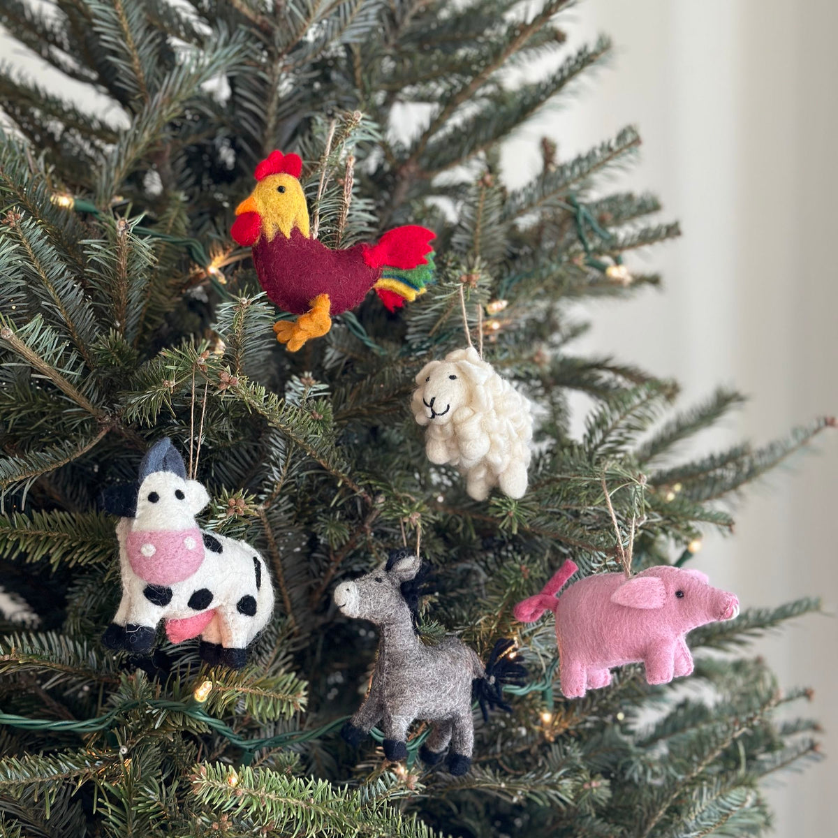 Needle-Felted Pig Ornament – Handmade Wool Felt Holiday Decor