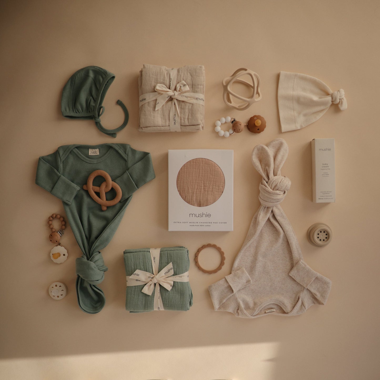 Mushie Organic Cotton Ribbed Baby Bonnet