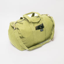 Load image into Gallery viewer, Terra Thread Aarde Eco-Friendly Gym Sports Camp Weekender Duffle Bag
