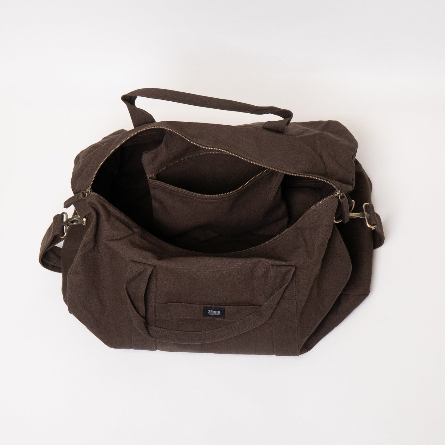 Terra Thread Aarde Eco-Friendly Gym Sports Camp Weekender Duffle Bag