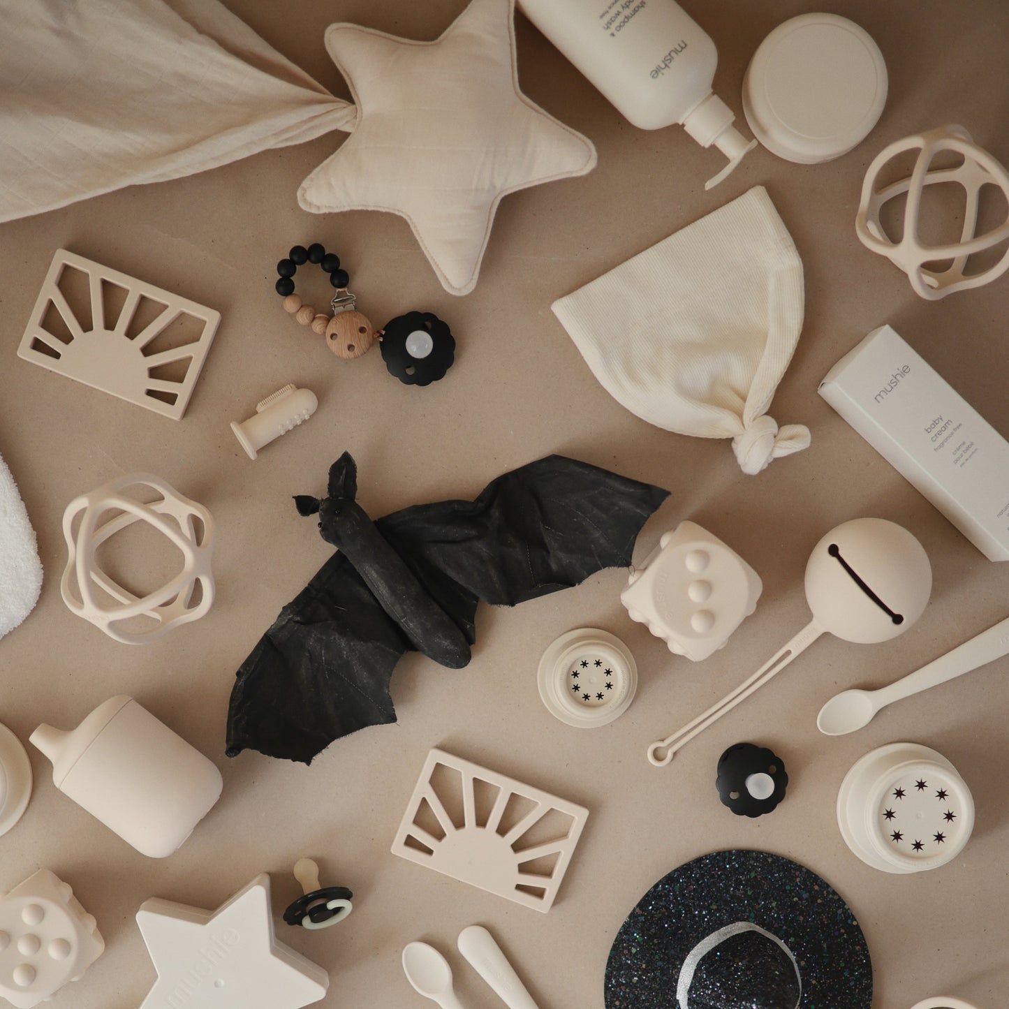 Mushie Organic Cotton Star Baby Lovey Security Blanket