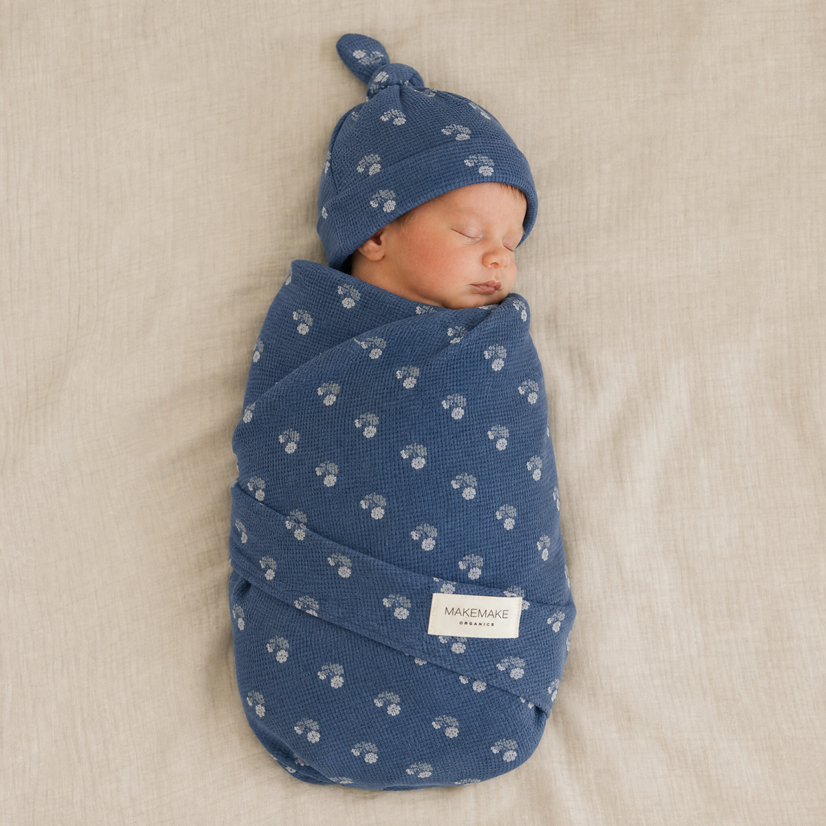 Organic Cotton Swaddle Blanket & Knotted Hat Set for Newborns – Indigo Blossom