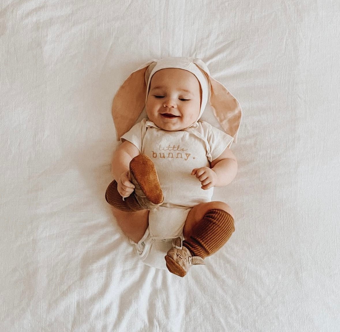 Little Bunny Organic Cotton Baby Bodysuit – Short Sleeve, 0–24M