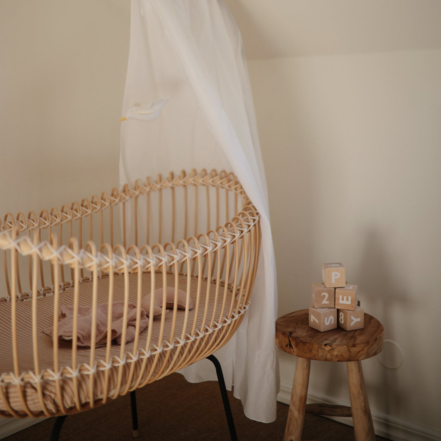 Mushie Organic Cotton Baby Moon Lovey Blanket