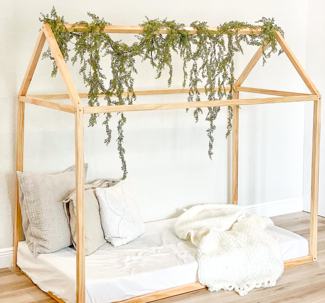 2mamabees Eco-Friendly Wooden Montessori House Bed
