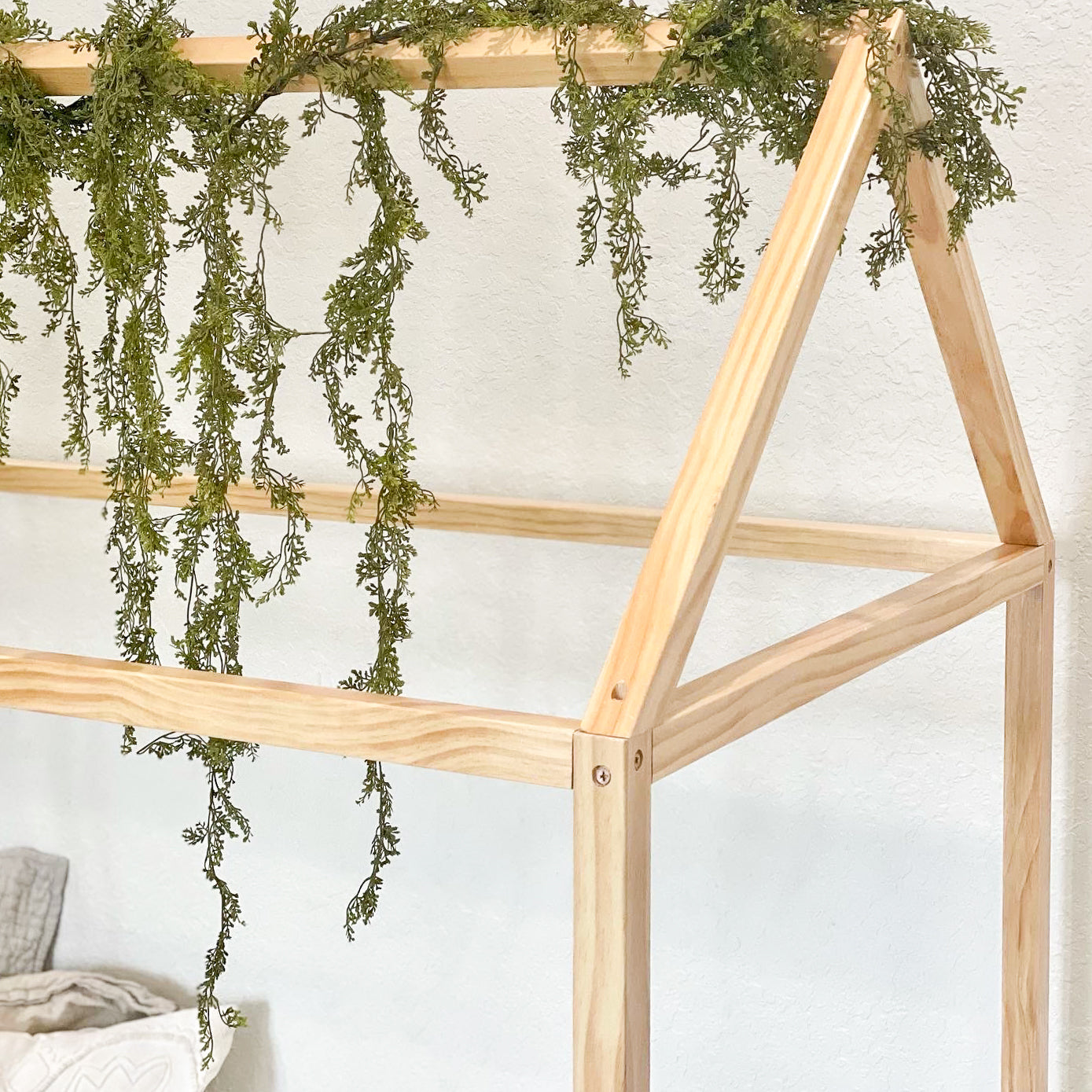 2mamabees Eco-Friendly Wooden Montessori House Bed