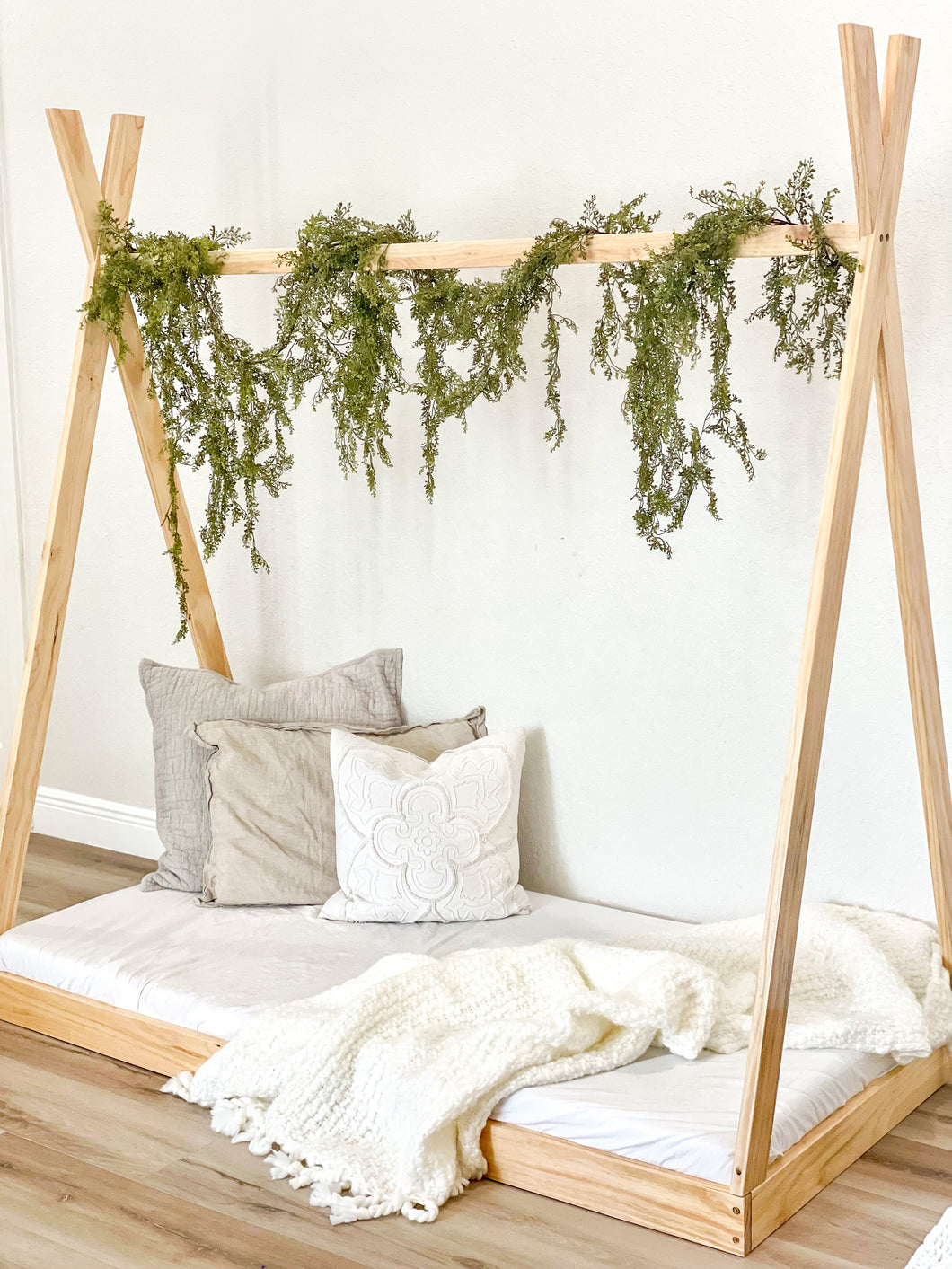 2mamabees Eco-Friendly Wooden Montessori Teepee Bed