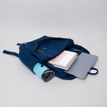 Load image into Gallery viewer, Terra Thread Earth Sustainable GOTS Organic Cotton Backpack
