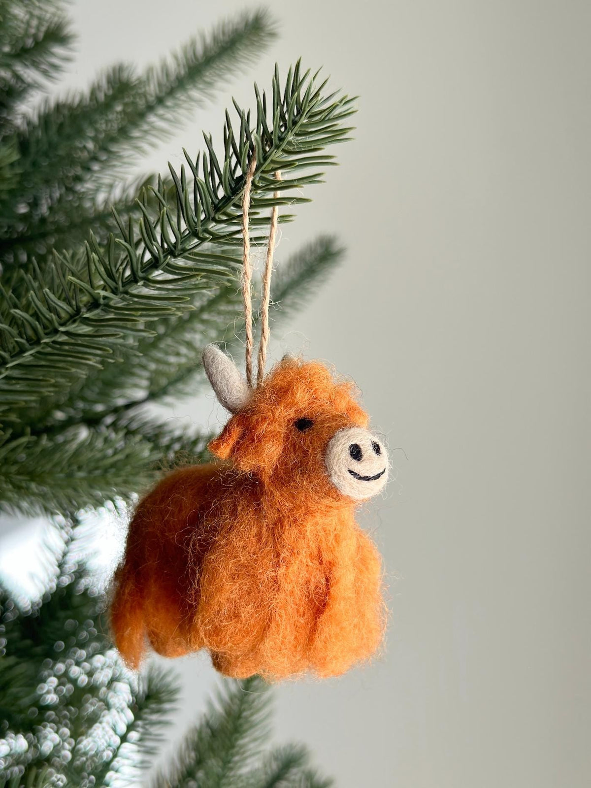 Highland Cow Ornament – Handmade Wool Felt Holiday Decor